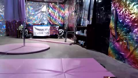 Violet Hooper online show from June 2026 06:41:01 PM