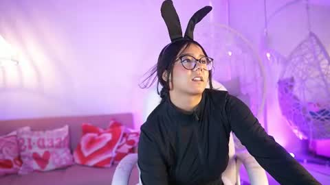 Snapshot of violetjonesx chatting on June 2026 11:48:01 AM violetjonesx online show from June 2026 11:48:01 AM