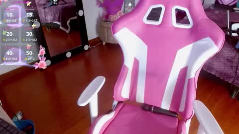 Snapshot of violetqs chatting on September 2025 07:29:01 PM online show from September 2025 07:29:01 PM