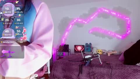 Snapshot of violetqs chatting on September 2025 07:35:01 AM online show from September 2025 07:35:01 AM