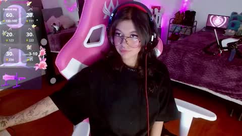 Snapshot of violetqs chatting on September 2025 08:24:01 PM online show from September 2025 08:24:01 PM