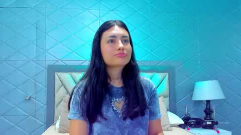 Violet Rousse online show from November 2025 03:58:01 PM