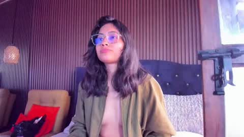 Violet Rousse online show from February 2026 05:52:01 PM