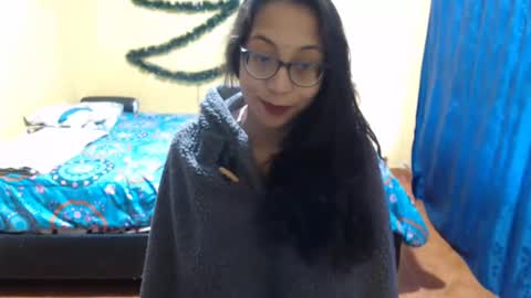 Snapshot of violetsexhot999 chatting on December 2024 12:00:02 PM Violet777 online show from December 2024 12:00:02 PM