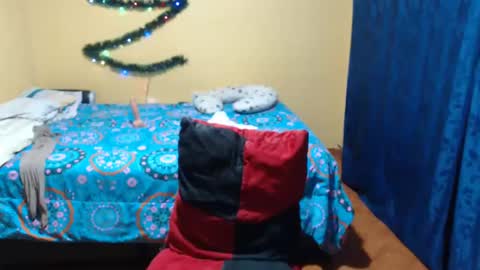 Snapshot of violetsexhot999 chatting on December 2024 10:47:02 AM Violet777 online show from December 2024 10:47:02 AM