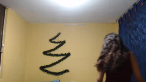 Snapshot of violetsexhot999 chatting on December 2024 08:44:02 AM Violet777 online show from December 2024 08:44:02 AM