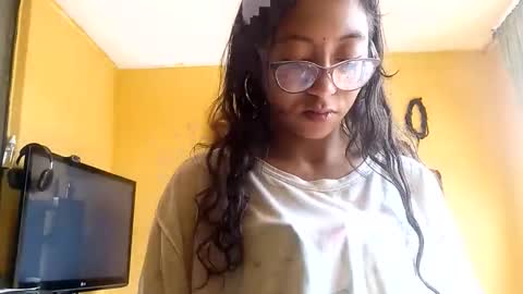 Snapshot of violetsexhot999 chatting on September 2025 06:53:01 PM Violet777 online show from September 2025 06:53:01 PM