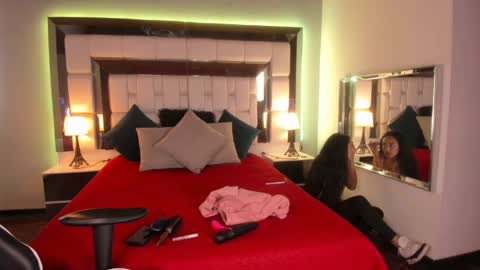 violetskinny online show from December 2024 07:22:01 PM