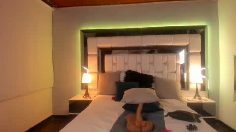 violetskinny online show from February 2025 01:52:01 AM