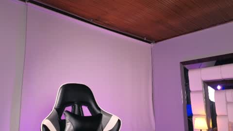 violetskinny online show from June 2026 12:32:02 AM