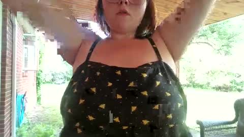 Snapshot of violetsunflower chatting on May 2026 06:58:01 PM VioletSunflower online show from May 2026 06:58:01 PM