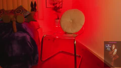 Violett  online show from November 2025 12:06:01 PM