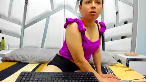 violett_bliss online show from July 2026 03:21:01 AM