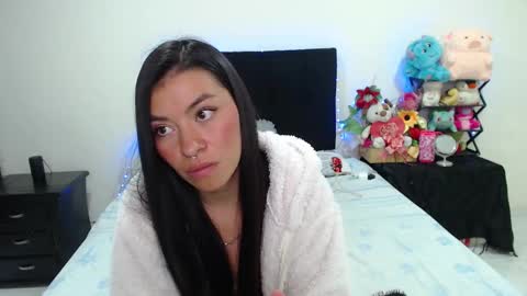 violeta  online show from February 2025 10:21:02 PM