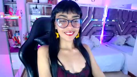 Snapshot of violett_garden chatting on July 2026 11:36:01 AM Violet online show from July 2026 11:36:01 AM