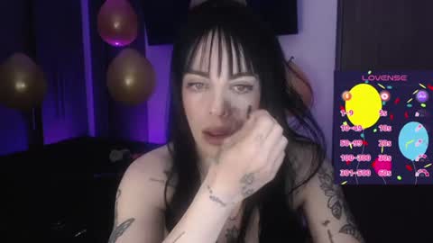 Snapshot of violett_hottie chatting on July 2026 01:52:01 AM violett Independent model online show from July 2026 01:52:01 AM