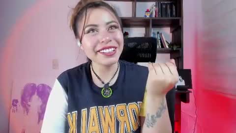 Violeta online show from July 2026 11:43:01 PM