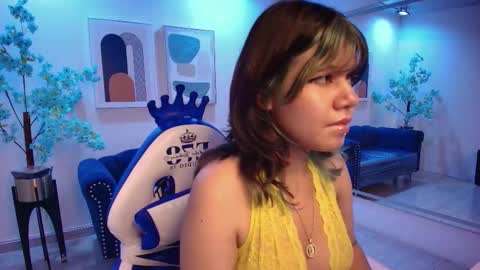 Violetta  online show from November 2025 07:03:01 PM