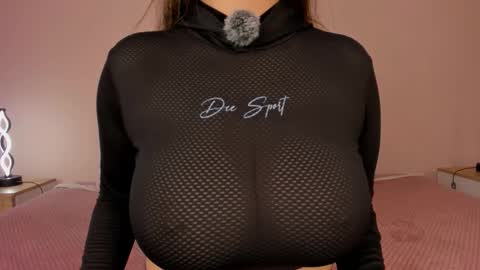 violetta independent model online show from September 2025 06:24:01 AM