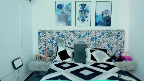 Snapshot of violetta_tss chatting on April 2026 02:51:01 PM Princess Violet Valerious Follow me IGX violetvalerious online show from April 2026 02:51:01 PM