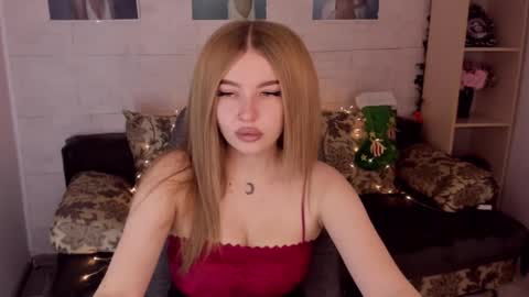 ViolettaOtis online show from December 2024 11:34:02 AM