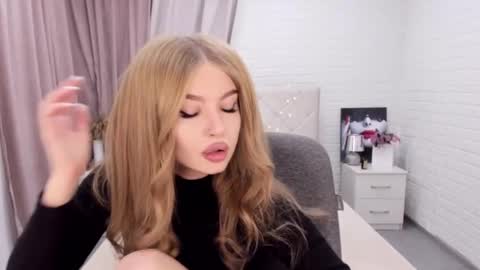 ViolettaOtis online show from December 2024 02:31:02 PM