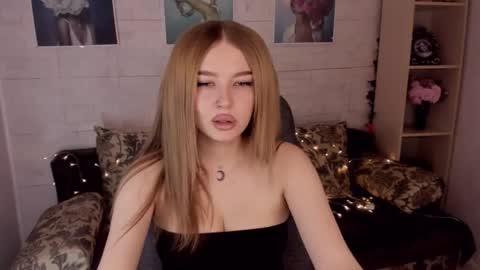 ViolettaOtis online show from January 2025 11:28:02 AM