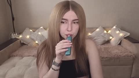 ViolettaOtis online show from October 2025 10:11:02 AM