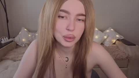 ViolettaOtis online show from April 2026 01:01:02 PM