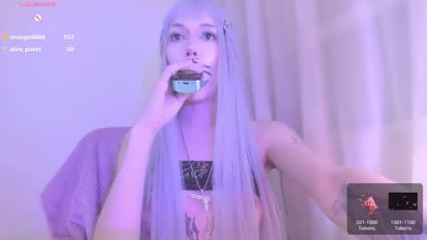 Snapshot of violettbones chatting on February 2025 07:00:01 AM Violett online show from February 2025 07:00:01 AM