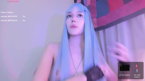 Snapshot of violettbones chatting on March 2025 05:03:02 AM Violett online show from March 2025 05:03:02 AM