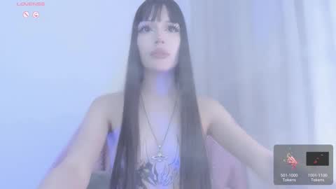 Snapshot of violettbones chatting on October 2025 05:07:02 AM Violett online show from October 2025 05:07:02 AM