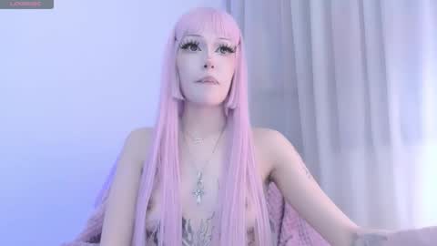 Snapshot of violettbones chatting on March 2026 06:51:01 AM Violett online show from March 2026 06:51:01 AM