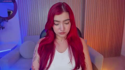 Snapshot of violettcastel chatting on February 2025 07:58:01 PM Violett Castel online show from February 2025 07:58:01 PM