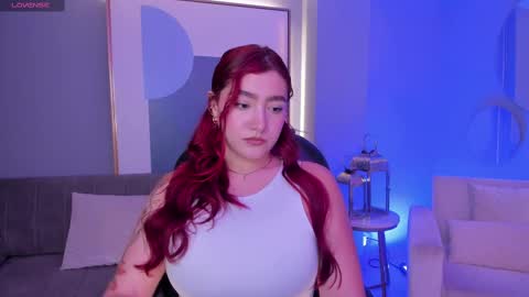 Snapshot of violettcastel chatting on March 2025 04:55:01 PM Violett Castel online show from March 2025 04:55:01 PM