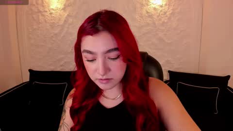 Snapshot of violettcastel chatting on October 2025 04:50:01 PM Violett Castel online show from October 2025 04:50:01 PM