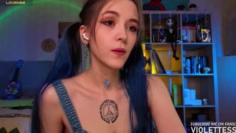 Snapshot of violettesss chatting on February 2026 02:13:01 PM Vi Best on my Fansly online show from February 2026 02:13:01 PM