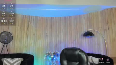 Violett  online show from February 2026 06:51:02 PM