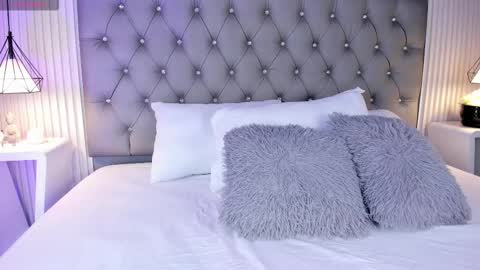 VioletthaRous online show from March 2026 10:37:02 PM