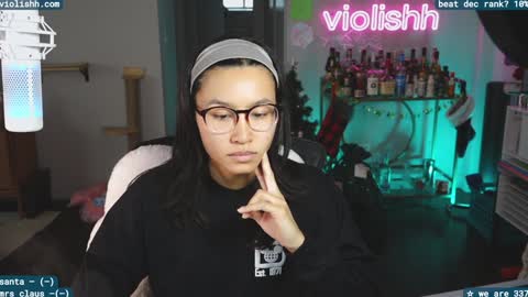 follow me on twitter violishh and ig violishh  online show from December 2024 08:03:02 PM