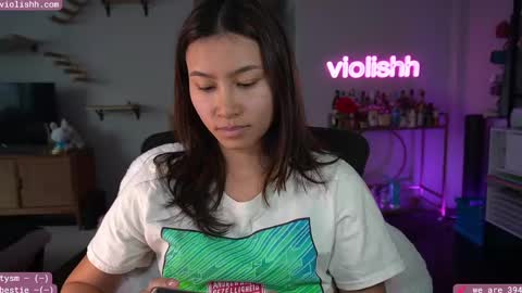 follow me on twitter violishh and ig violishh  online show from February 2025 07:50:02 PM