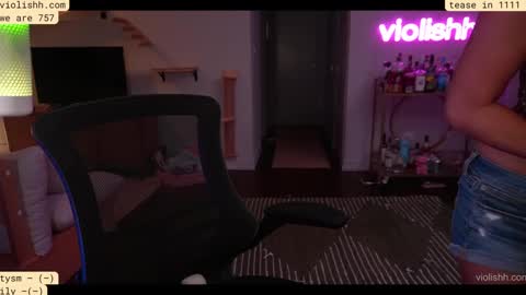 follow me on twitter violishh and ig violishh  online show from September 2025 01:16:02 AM