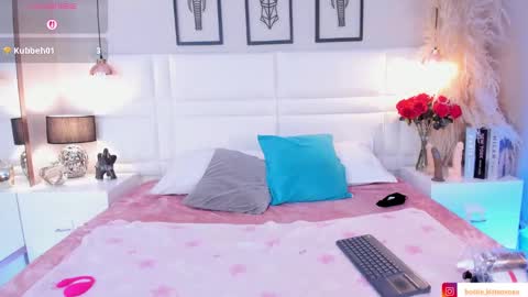 VIOLLET online show from November 2025 08:31:01 PM