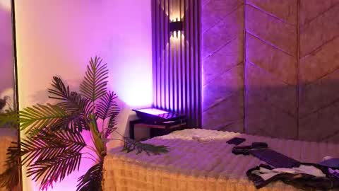 Snapshot of viollettebylyly chatting on March 2026 12:43:01 PM viollettebylyly online show from March 2026 12:43:01 PM