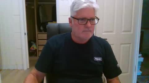 Snapshot of viper654321 chatting on April 2026 07:17:02 AM viper654321 online show from April 2026 07:17:02 AM