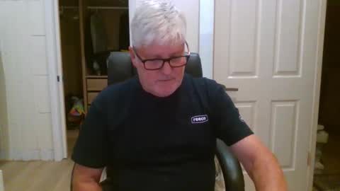 Snapshot of viper654321 chatting on April 2026 07:57:01 AM viper654321 online show from April 2026 07:57:01 AM