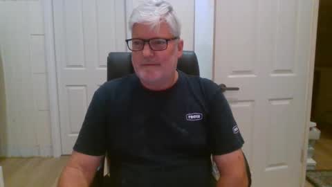 Snapshot of viper654321 chatting on April 2026 07:59:02 AM viper654321 online show from April 2026 07:59:02 AM