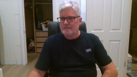 Snapshot of viper654321 chatting on May 2026 08:00:01 AM viper654321 online show from May 2026 08:00:01 AM