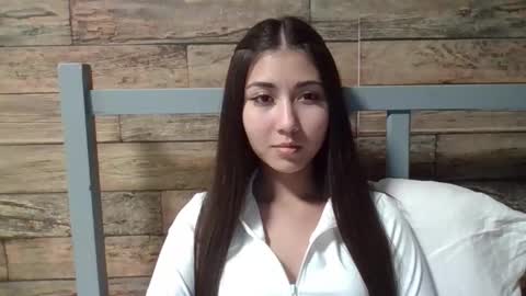 Snapshot of virgi_hicks chatting on October 2025 06:58:01 PM Virginia online show from October 2025 06:58:01 PM