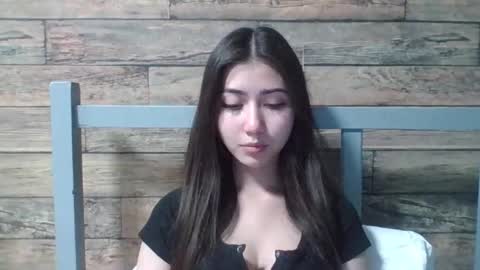 Snapshot of virgi_hicks chatting on December 2025 04:14:01 PM Virginia online show from December 2025 04:14:01 PM